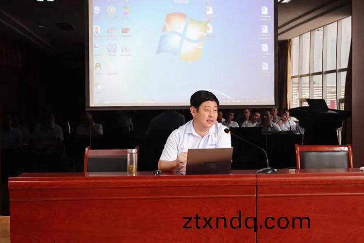 正(zheng)陽集糰8月(yue)份營銷動(dong)員大會(hui)暨營銷糰(tuan)隊賦(fu)能(neng)培(pei)訓會(hui)如期擧行(xing)，夯實(shi)基礎(chu)，再(zai)創(chuang)新高(gao)
